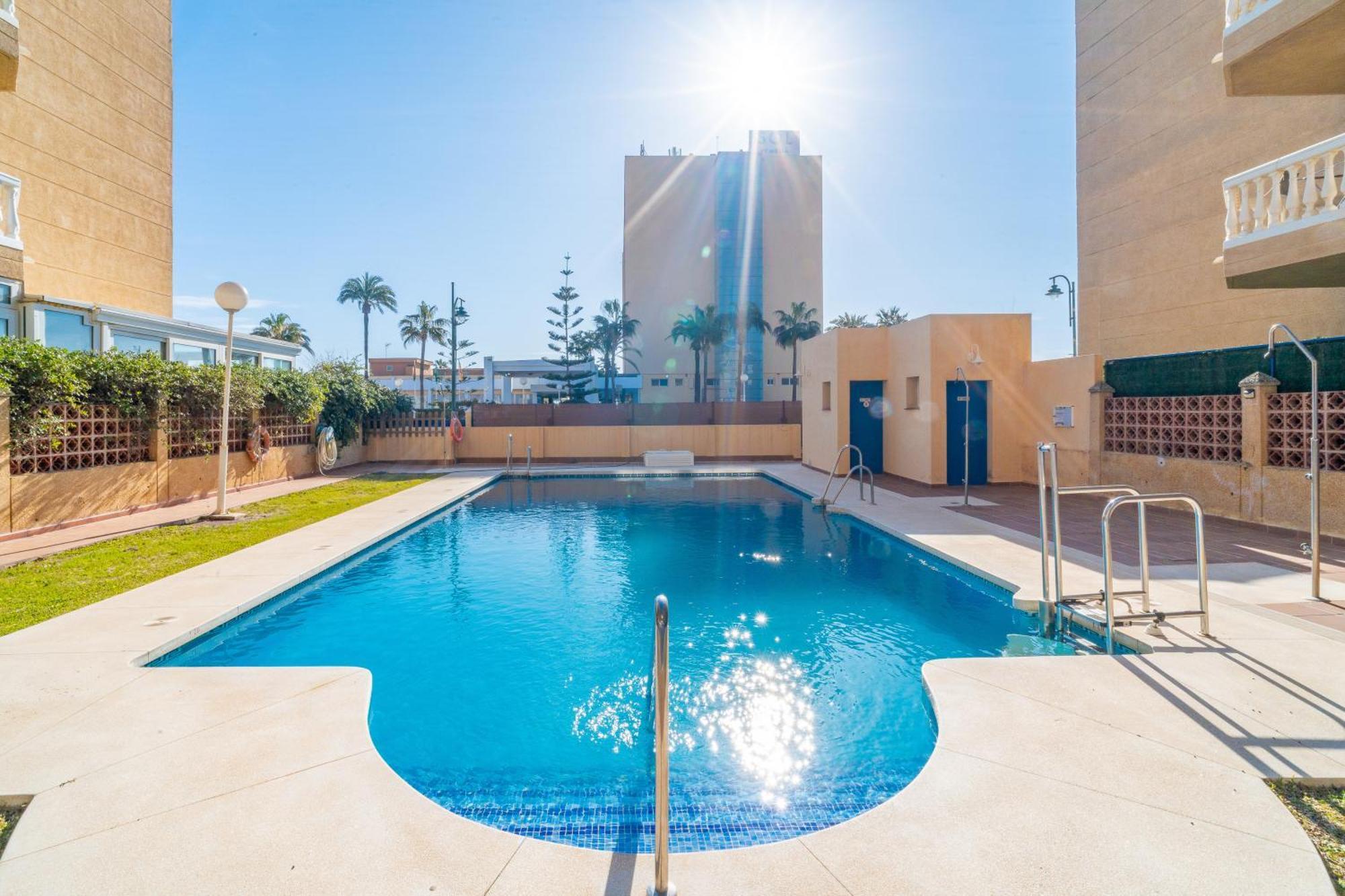 Casa Playa Guadalmar, Beautiful Apartment In Front Of The Sea, Wifi, Ac, Smart Tv, Private Parking مالقة المظهر الخارجي الصورة