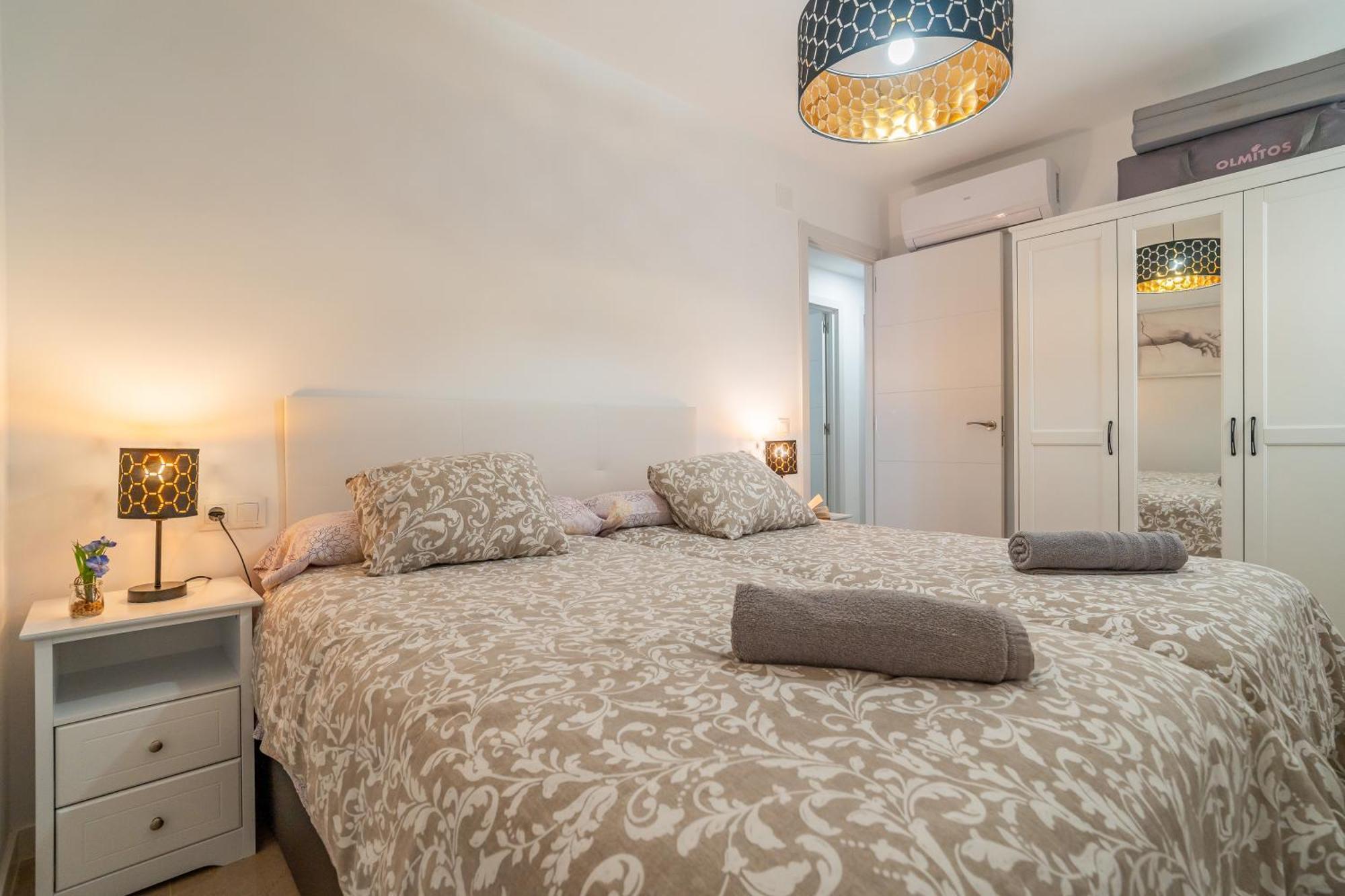 Casa Playa Guadalmar, Beautiful Apartment In Front Of The Sea, Wifi, Ac, Smart Tv, Private Parking مالقة المظهر الخارجي الصورة