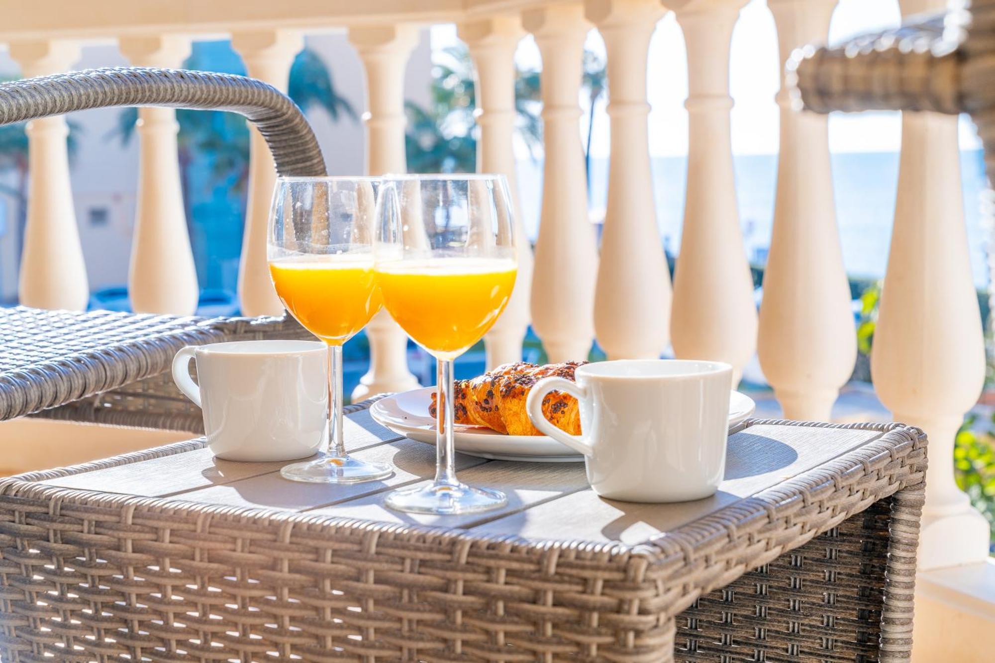 Casa Playa Guadalmar, Beautiful Apartment In Front Of The Sea, Wifi, Ac, Smart Tv, Private Parking مالقة المظهر الخارجي الصورة